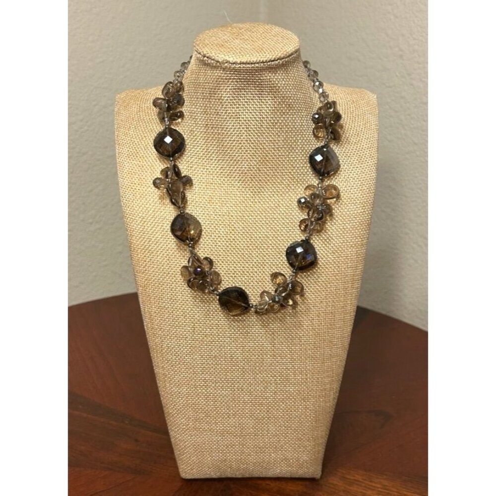Faceted Cluster Opaque Beaded Statement Necklace in Gray / Brown
